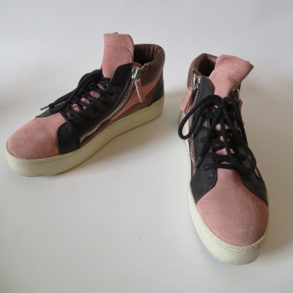 MADE PINK/BLACK/MAUVE/BROWN FASHION SNEAKERS SZ 9